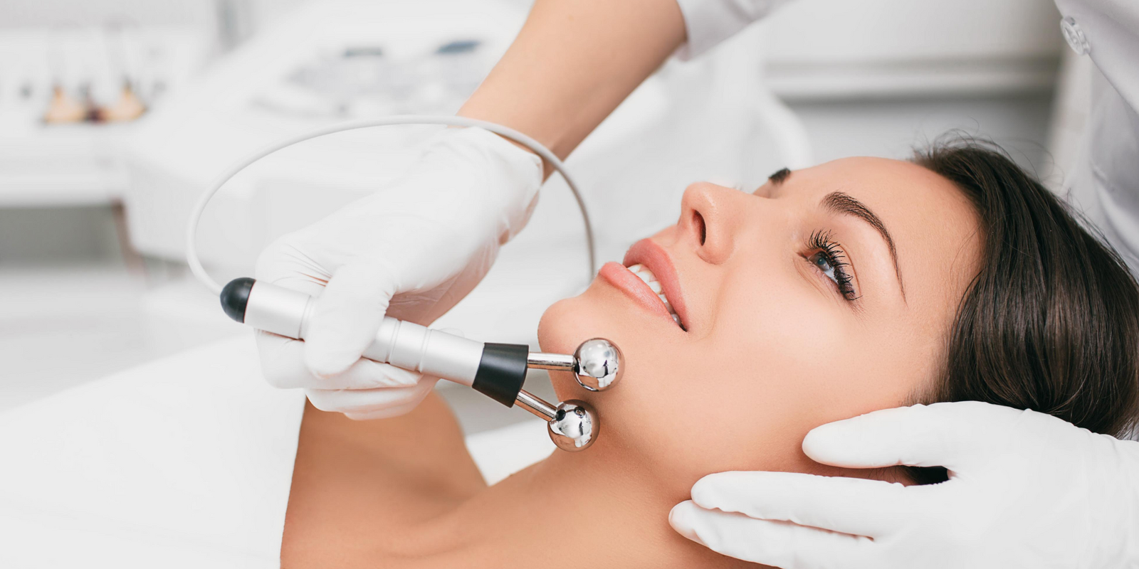 md lift microcurrent face and necklift anika skincare and makeup. Microcurrent facil for all skin types. Ance facil, rosacea facial, anti aging facial, sundamaged skin, sensitive facial 